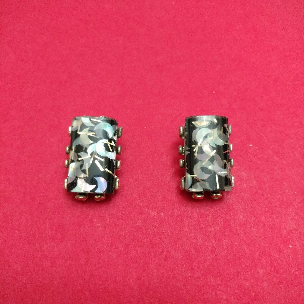 **HOST PICK** Vintage 50s Black Lucite Confetti Clip-On Earrings